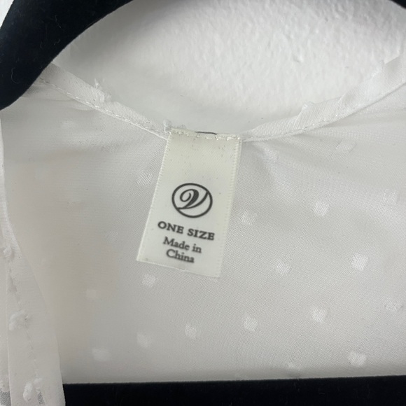 See-through cover-up with cute polkadot details - Picture 4 of 5